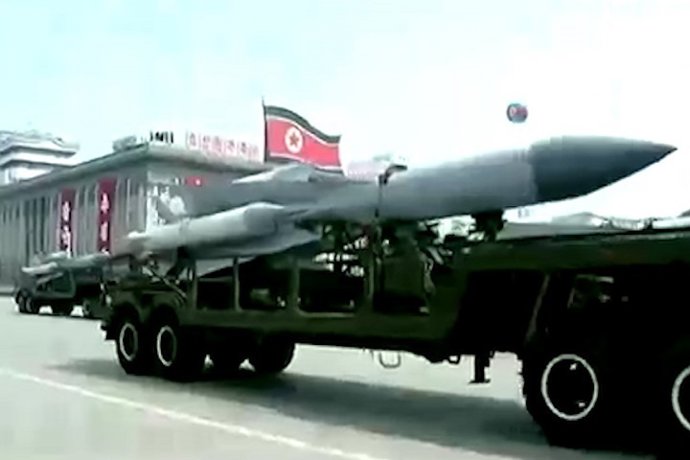 Corea del Norte celebra un nuevo desfile militar 