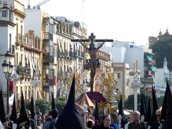 Procesión de El Cachorro. Viernes Santo en Sevilla