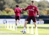 Gameiro y Moyá reciben el alta y están disponibles para la vuelta ante el Leicester