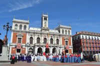 Valladolid pone el broche a la celebración con la suelta de palomas