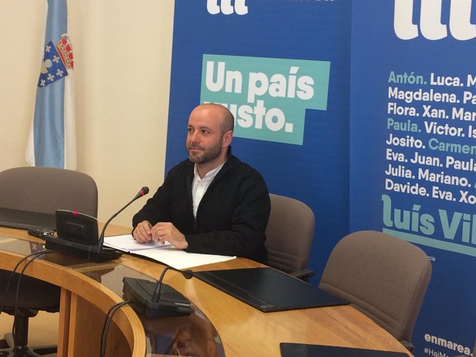 Luís Villares (En Marea), en una rueda de prensa en el Parlamento