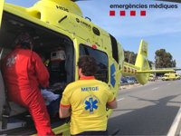 Herido crítico un motorista al chocar con un coche en la N-II en Santa Susanna (Barcelona)