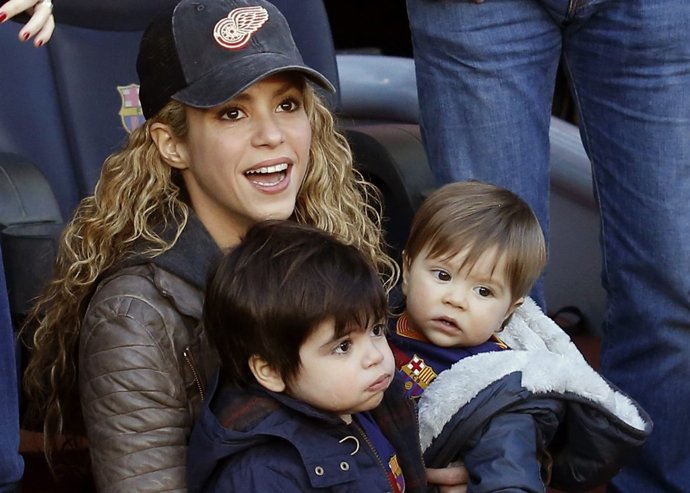 Shakira y Piqué disfrutan con sus hijos de una tarde de domingo tradicional