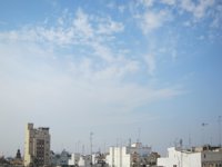 Cielo poco nuboso y temperaturas con pocos cambios o ascensos locales este lunes en la Comunitat