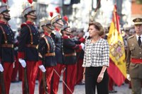 El PSOE pide la comparecencia de Cospedal por la izada a media asta de la bandera en Defensa durante Semana Santa