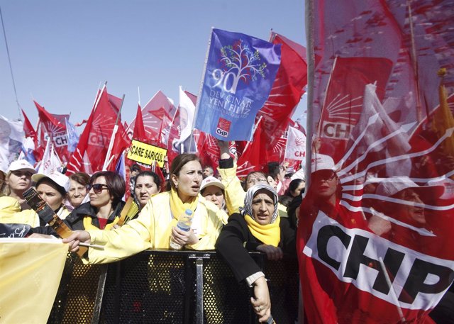 Simpatizantes del CHP en una manifestación en 2014