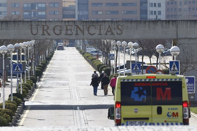 Cartell d'Urgències, ambulància, ambulàncies del SUMMA 112