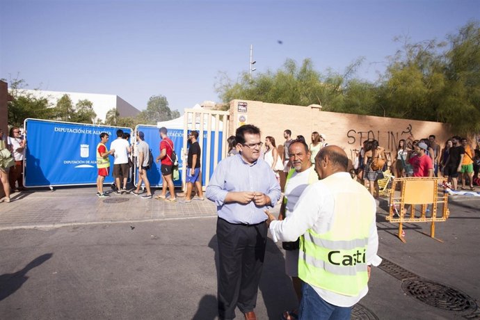 Imágenes del casting para la serie 'Juego de Tronos' en el Pabellón Moisés Ruiz.