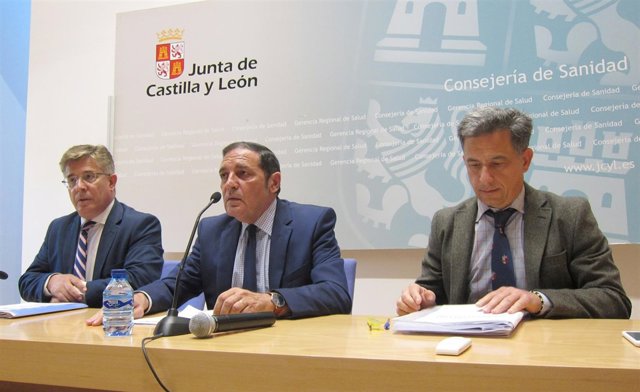 Sáez Aguado, en el centro, durante la presentación de los resultados de Perycles