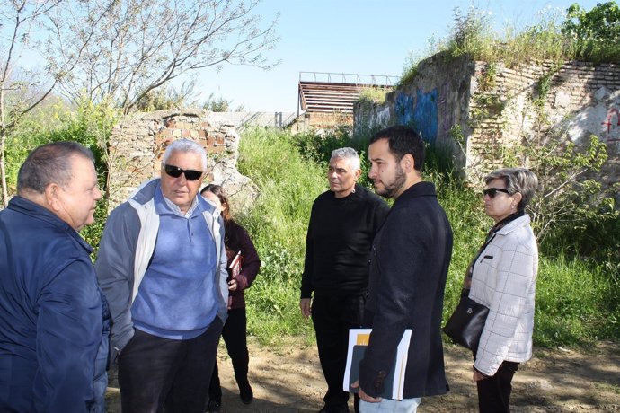 El Portavoz de IU, Daniel Rojas visita la barriada sevillana de San Jerónimo 