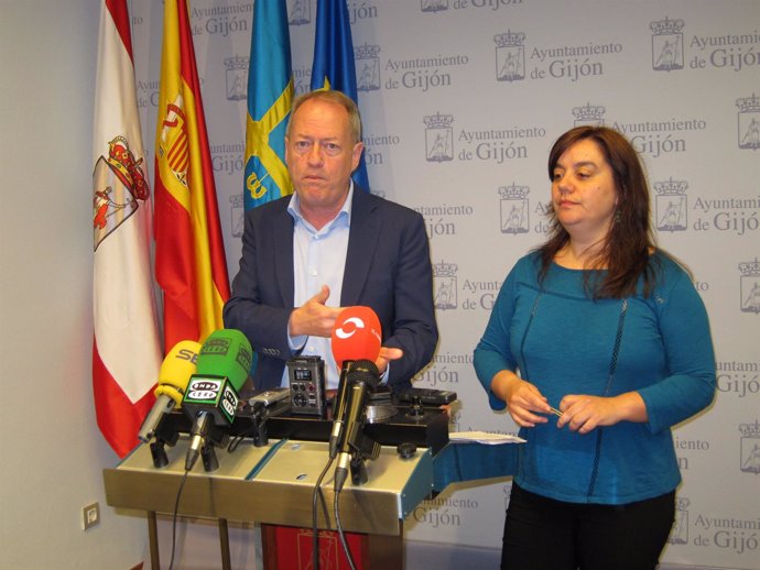 Martín y Rodríguez, en rueda de prensa. 