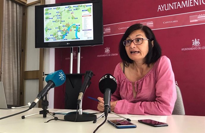 Amparo Pernichi en la rueda de prensa