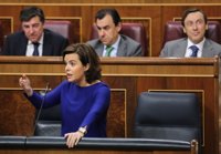El Gobierno ve "antidemocrático" y "pueril" el 'tramabús' y lo enmarca en su estrategia "destructiva"