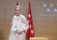 Cifuentes acusa a Errejón de empezar a hacer campaña en Madrid "mintiendo" sobre los diputados dimitidos por corrupción