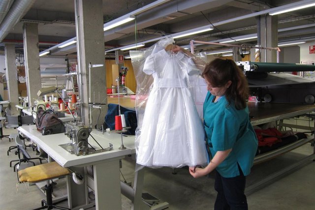 Trajes de Primera Comunión en Taller 99 de Cáritas