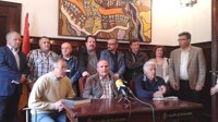 Casi 30 colectivos de Redondela dan su apoyo a la plantilla de Nueva Pescanova, que volverá a manifestarse el viernes