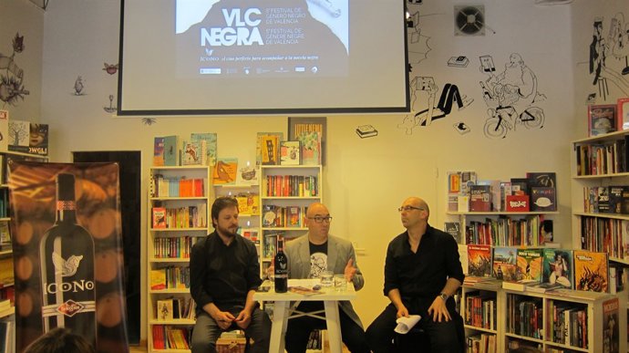  Presentación De Valencia Negra En Librería Bartleby                