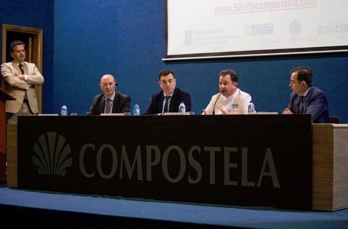 Berasategui y Román Rodríguez en el 50 aniversario CIFP Compostela