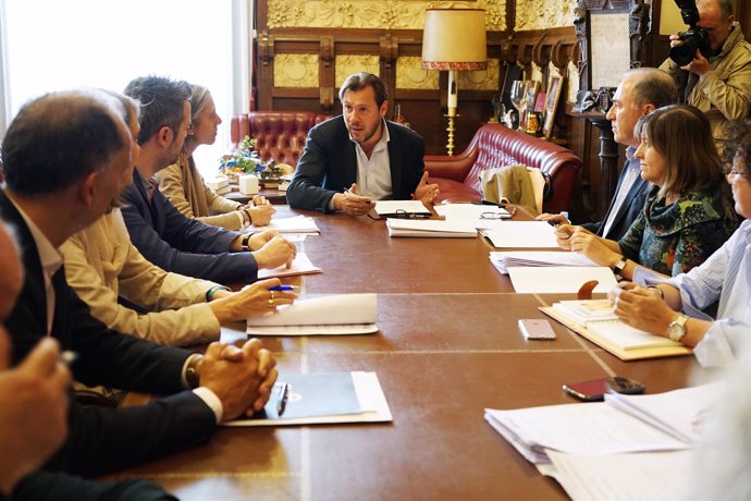 El alcalde de Valladolid preside la reunión del Consejo de Diálogo Social