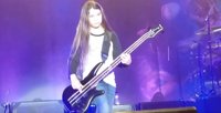 VÍDEO: Debuta como bajista de Korn el hijo de 12 años de Robert Trujillo (Metallica)