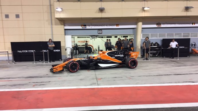 McLaren en el test de Baréin
