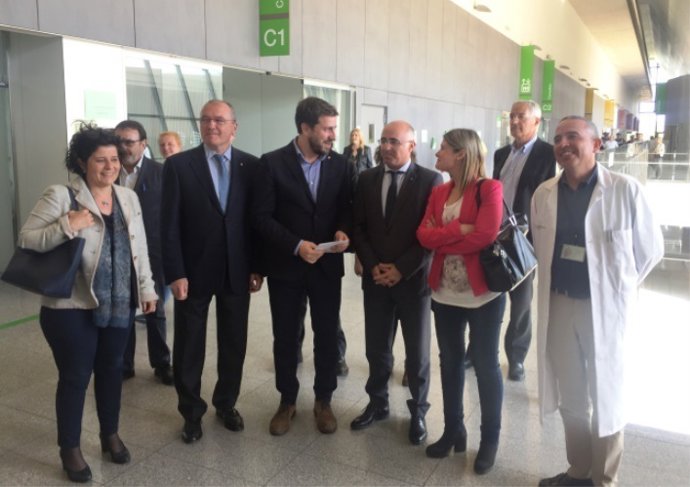 El conseller A.Comín y el alcalde C.Pellicer, en un acto del Hosp.Sant Joan