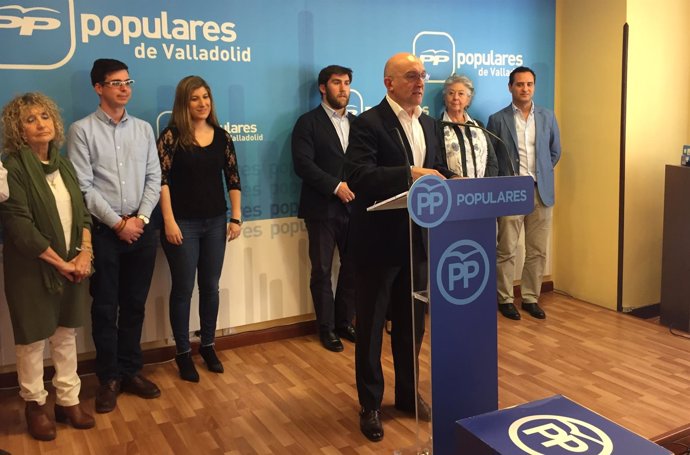 Jesús Julio Carnero presenta su precandidatura a la Presidencia del PP