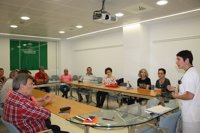 Pacientes de corazón reciben en el Hospital Clínico de Málaga consejos sobre cómo llevar una vida normalizada con un DAI