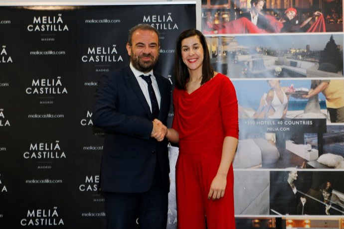 Sr. Gabriel Escarrer y Carolina Marín 