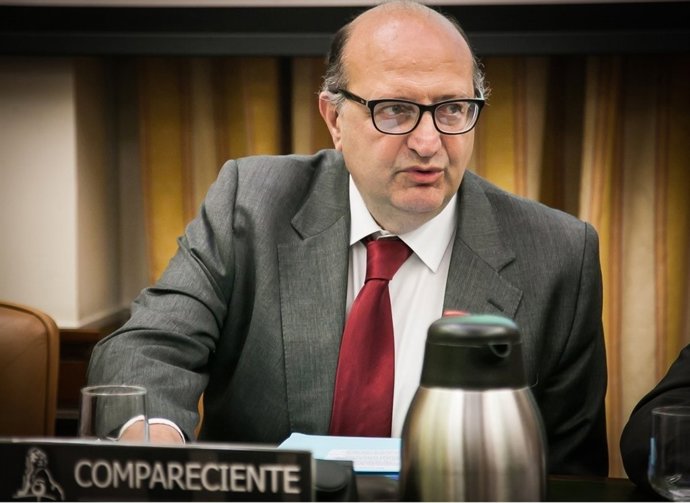 El presidente del Tribunal de Cuentas, Ramón Álvarez de Miranda, en el Congreso