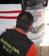 Un conductor de autobús es acusado de omisión del deber de socorro del varón hallado muerto en 2015 en la A-5