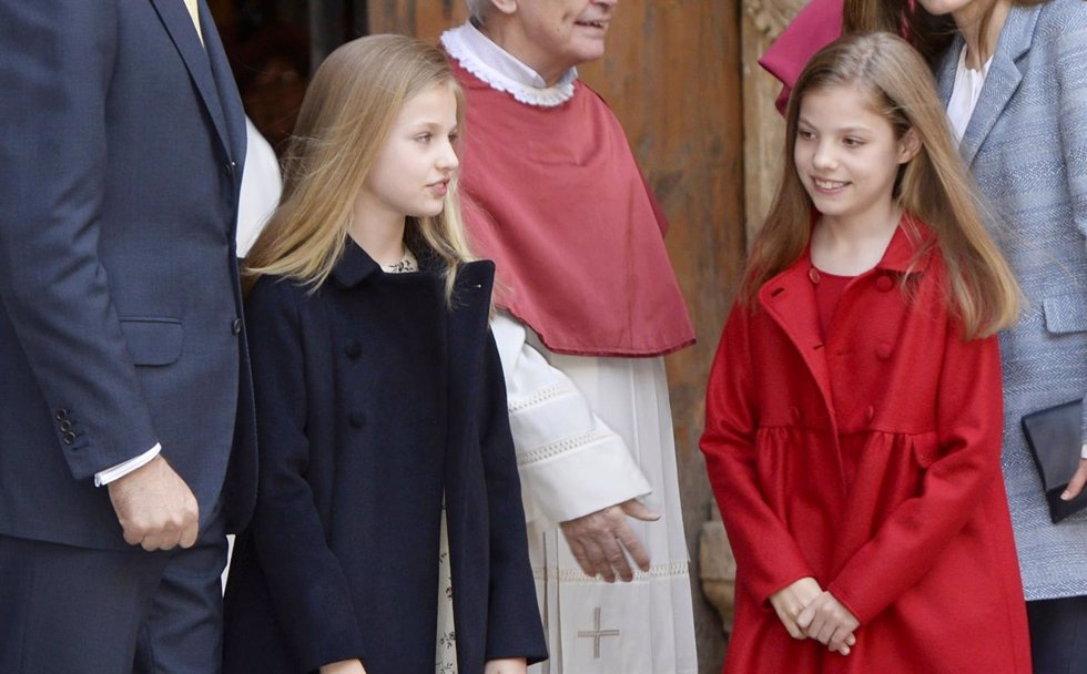 PRINCESA LEONOR Y LA INFANTA SOFÍA