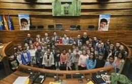 Escolares en la Junta General