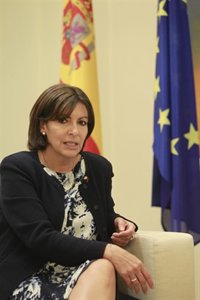 La alcaldesa de París defiende "hablar" como receta para prevenir la violencia