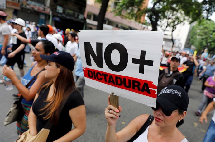 Manifestació opositora a Caracas