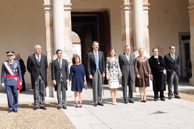 Foto de familia en la ceremonia de entrega del Premio Cervantes