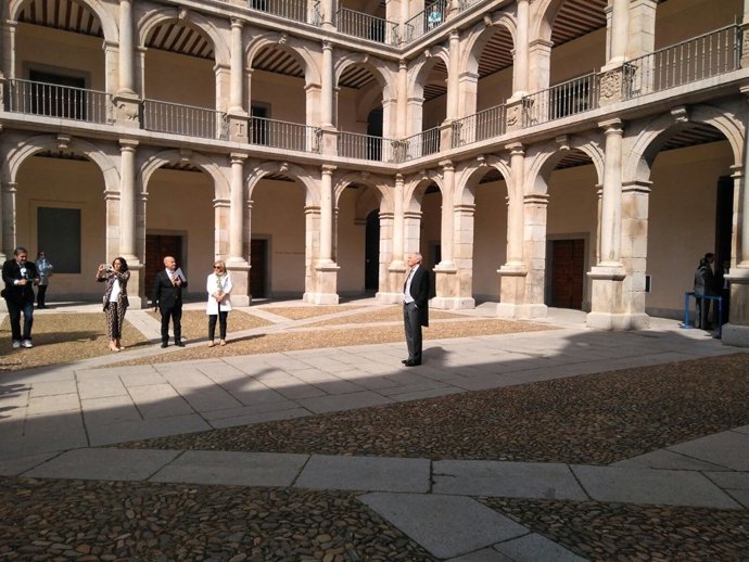 Eduardo Mendoza en el paranimf de la Universitat d'Alcalá d'Herares