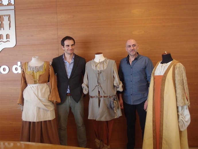 Traje de los voluntarios de San Bernabé    