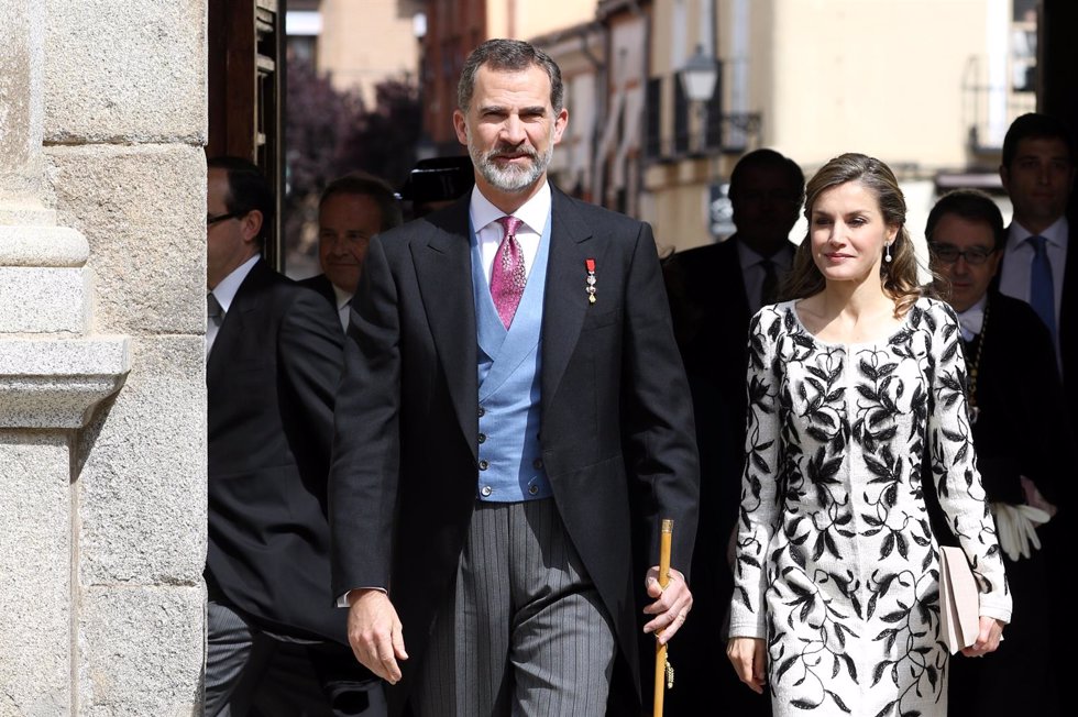 LOS REYES DON FELIPE Y DOÑA LETIZIA