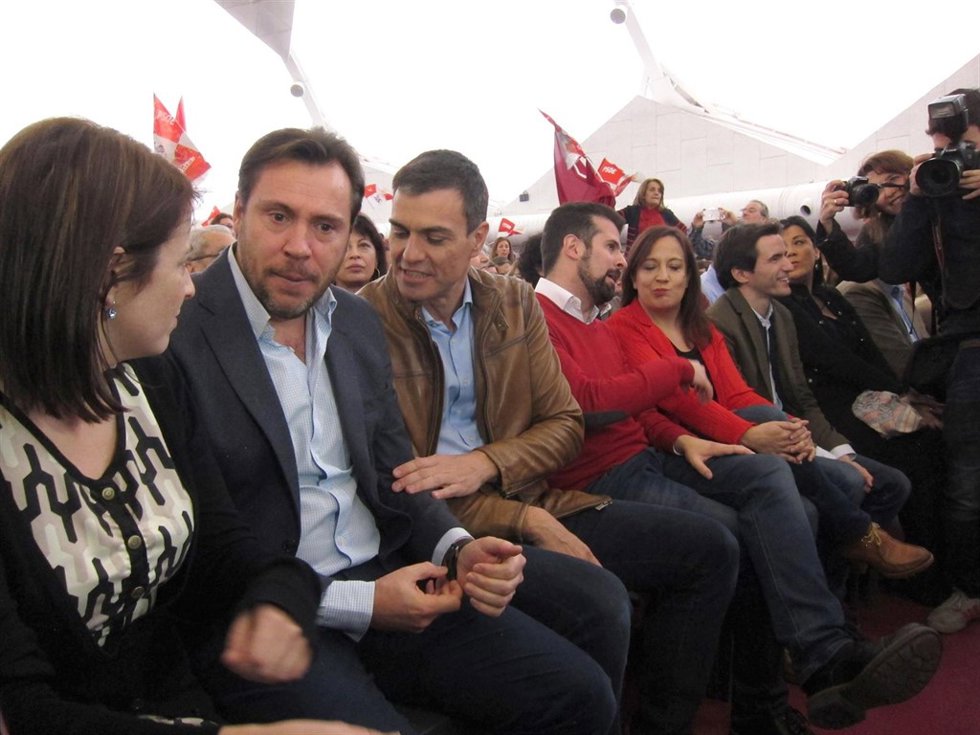 Pedro Sánchez con Óscar Puente