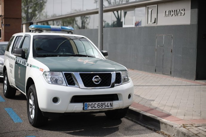 La Guardia Civil en la empresa Licuas