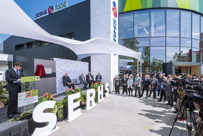El pres. Carles Puigdemont inaugura les oficines de Serhs Food