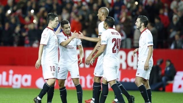 Steven N'Zonzi marca con el Sevilla