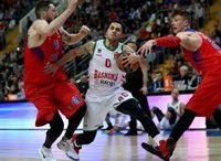Baskonia nada para morir en la orilla en Moscú
