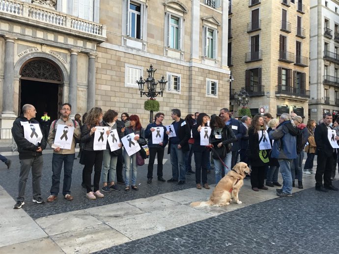Manifestació de professors en record d'Abel Martínez