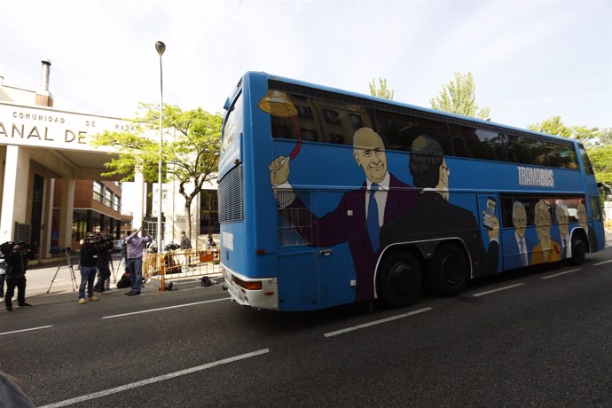 El tramabús de Podemos pasa por el Canal de Isabel II