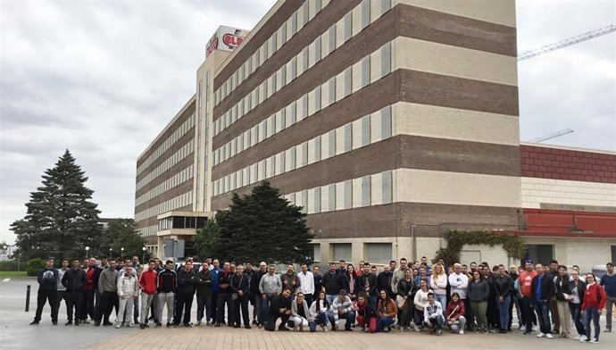 Imagen de los trabajadores contratados, en las instalaciones 