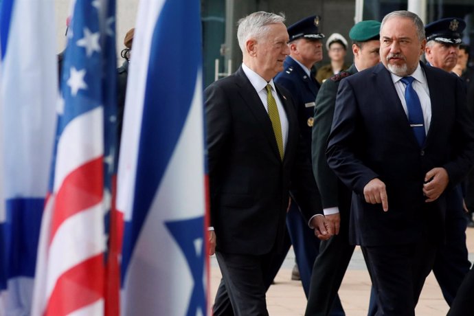 Avigdor Lieberman y James Mattis