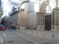 ARCA lamenta el impacto visual que causan las señalizaciones para contenedores en el centro histórico