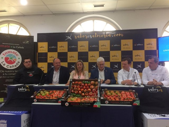 Los chefs Jesús Sánchez, Antonio Carmona y José Álvarez, en la rueda de prensa.